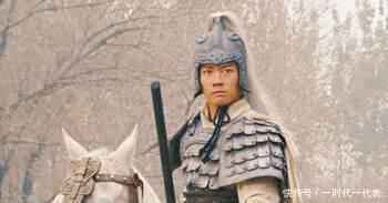 悲痛|刘备为报仇杀向东吴，黄忠身中流矢，临终前这句话让赵云悲痛万分