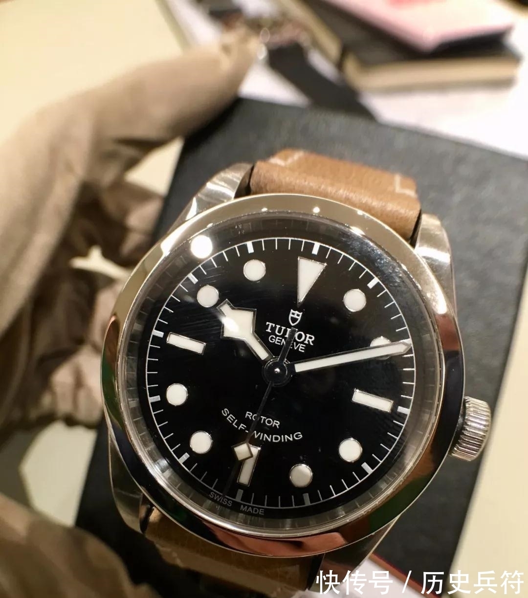 左手 男人左手“戴手表”到底有何意义?你懂吗?别傻傻的什么都不知道