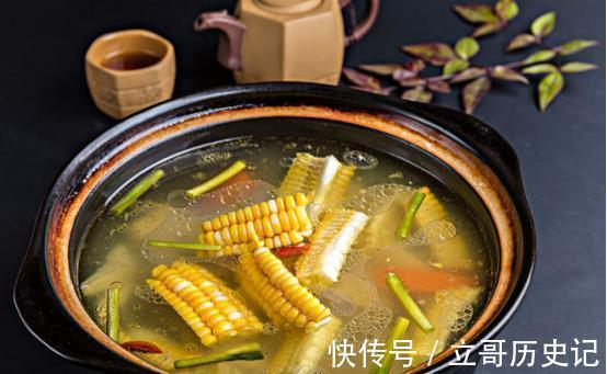 鲫鱼豆腐汤|秋季四款暖身汤,每款养生又健康,暖胃又暖心,健康度秋天