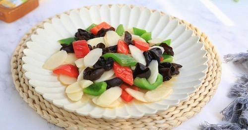 海鲜菇|坐月子别只吃鸡蛋小米粥,8道菜要多吃,营养防便秘,好吃不长肉