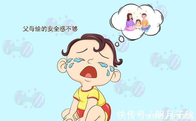 尿裤|宝宝在公交车上大哭爸爸却不管,乘客不耐烦的一句话,救了娃一命