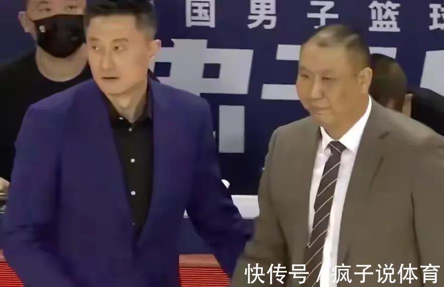 姜伟泽|琼斯渴望阻击广东男篮,杜锋变相激励年轻队员,目标冲击3连胜!