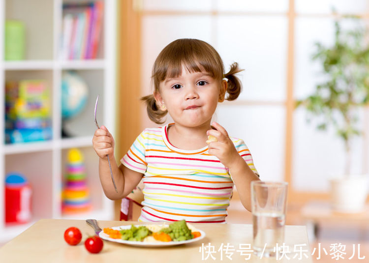 生长激素|4种常见的饮食习惯，正“偷走”孩子的身高，很多家长却毫不知情