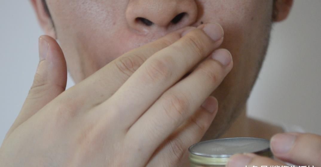 清凉油的5个大妙用, 解决了生活中不少的麻烦事, 看完赶紧去试试