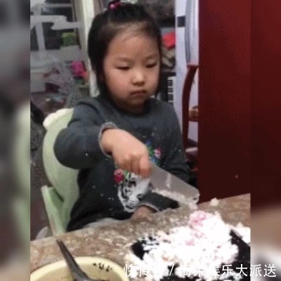 闪亮亮|爸爸给女儿过了一个“超难忘的生日”,网友没关系,还是笑笑吧