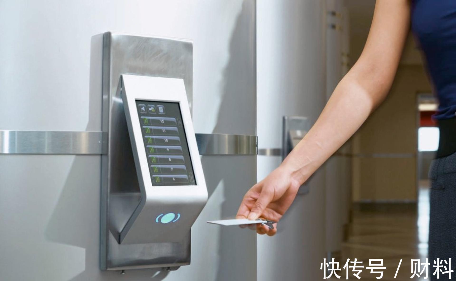 房子|不用反对了!加装电梯有了“新方案”,以后安装不用花一分钱了
