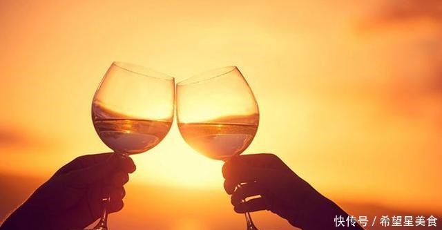 白酒和啤酒混喝有什么后果你知道不同度数的酒不能混喝吗