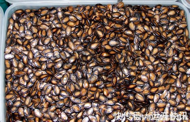 骨质|骨疏松是因水煮蛋吃多了?骨科:想要骨头好,3种食物也尽量少吃