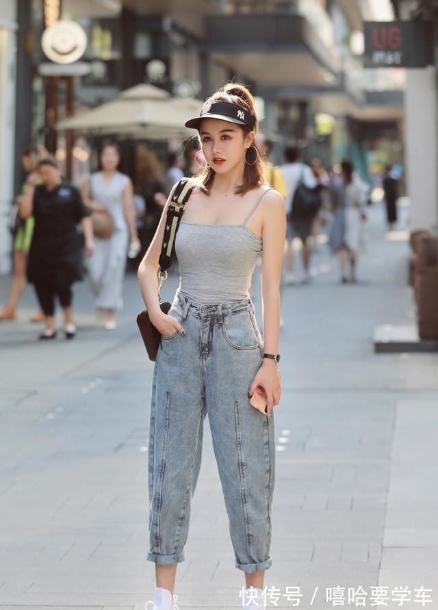 牛仔裤 休闲自在的日常穿搭，总是少不了一条简约的牛仔裤！
