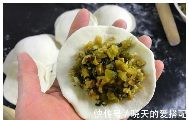 孩子|包子就馋这个馅,鲜咸开胃,比肉还好吃,出锅孩子一口气吃3个