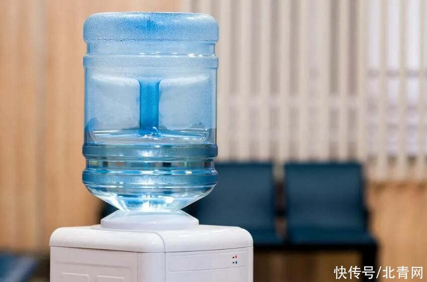 运转|夏天每天要喝够3-4L水？别让肾脏超负荷运转