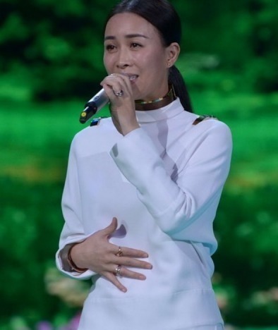 被觀眾揭穿假唱時(shí)的窘狀,那英惱羞,韓紅自己打臉,周筆暢最機(jī)智