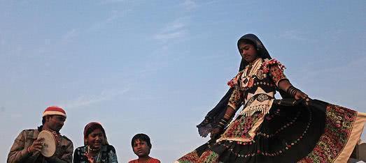 建立|流浪世界各地的吉普赛人,为何没有像犹太人一样建立自己的国家