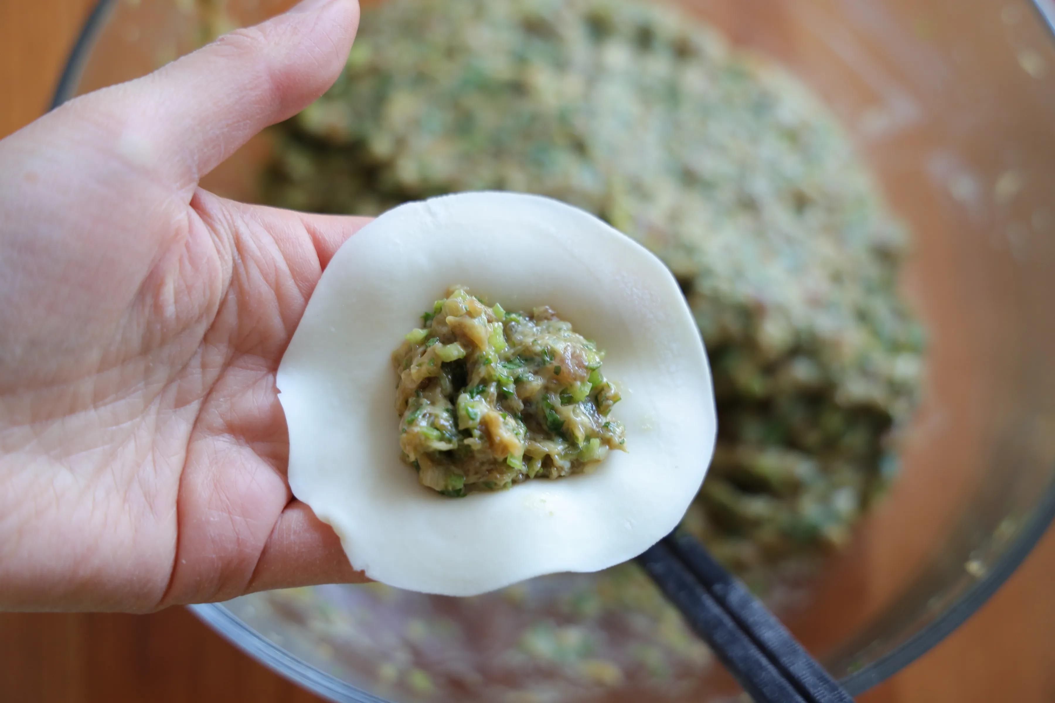 大雪将至，没有什么比一碗酸汤水饺更过瘾，酸辣爽口更开胃，超赞