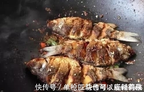 做鲫鱼时，加一点它，鱼刺“化于无形中”，从头吃到尾连渣都不剩