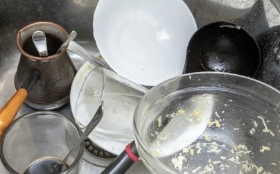 这样洗碗,也许正在、培养细菌,多数家庭中招,劝你趁早改正
