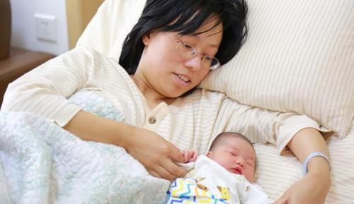 流产|她39岁成高龄产妇，为养胎整整3月不下地，生产过程仍然惊险