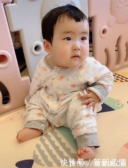 宝宝|三胞胎宝宝,奶奶带一个,妈妈带两个,奶奶带的娃明显活的更滋润