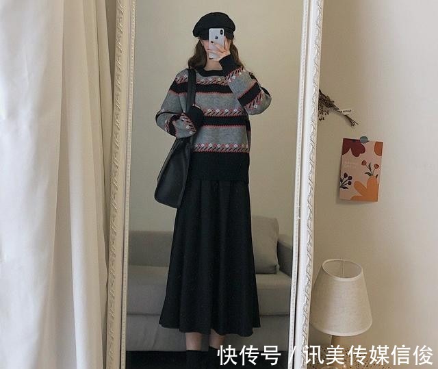 洋气|这才是秋天最时髦洋气的穿搭:“毛衣+半身裙”,优雅高级全都有