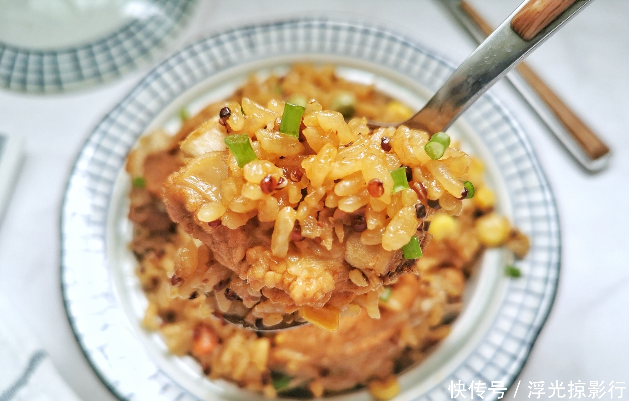 懒人|简单易做的懒人焖饭,饭、菜、肉一锅出,省事好吃,比叫外卖都快