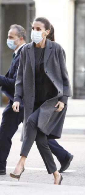 西班牙|40岁奔五的女人,穿搭相当讲“气场”!学西班牙王后,这是真美