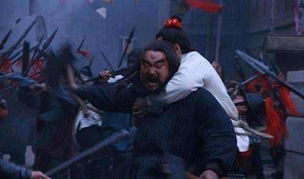 地煞$《水浒传》中此人比李逵强却进不了天罡星 为何!