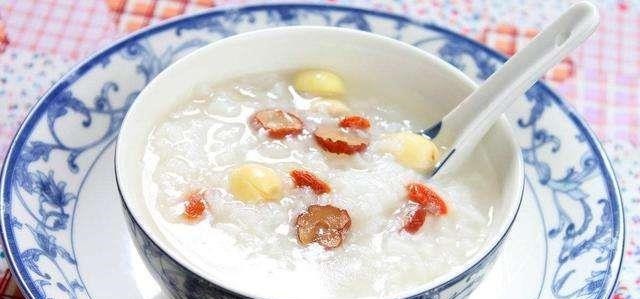 李时珍|李时珍十人九咽炎,记住这3个食疗方法,止咳润喉效果极佳!