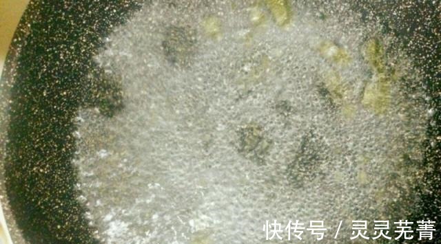 黄秋葵|秋天当然要吃秋葵，这样做法的秋葵爽口又好吃！连吃两碗大米饭！