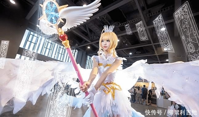 动漫coser，靠扮演动漫角色月入百万，是真的吗和你想的不一样