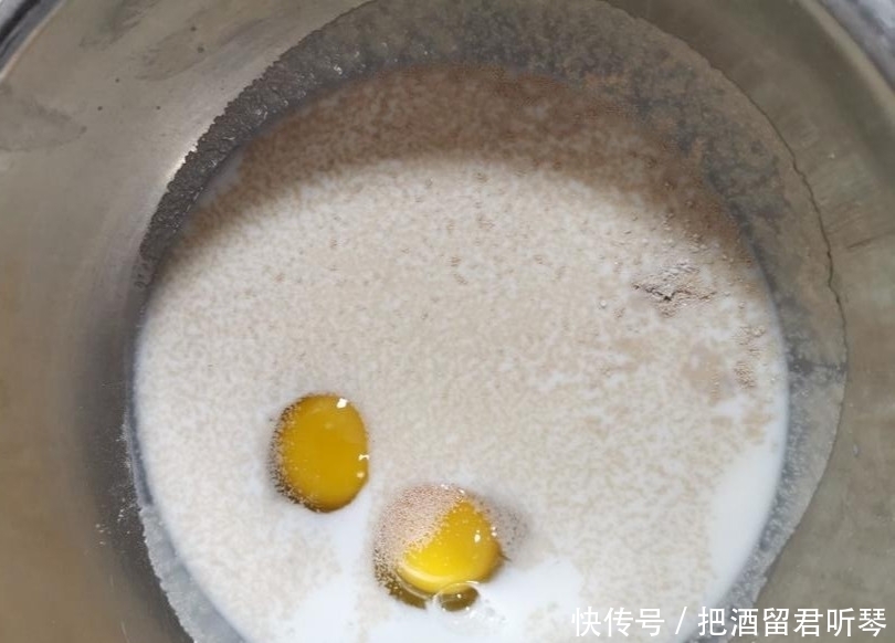 制作|早餐店油条的商用配方,外酥里嫩,手把手教你制作,用料精确到克