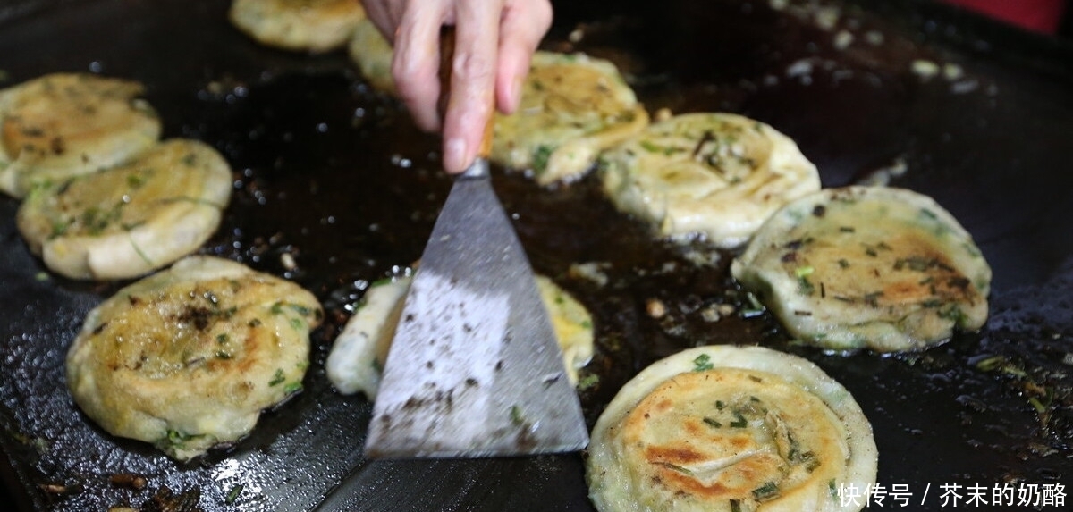 葱油饼好吃口感佳,教你正确的比例,简单易学,太好吃了!