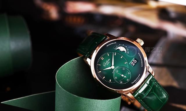 腕间的绿意 来看看格拉苏蒂原创的新绿表