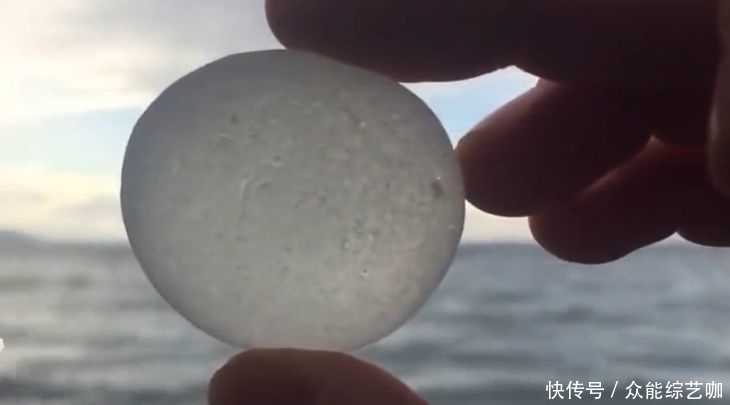 奇闻|奇闻:比黄金还值钱的石头,值二十万多万,网友:砸锅卖铁也要买