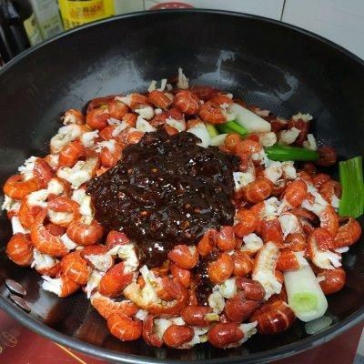 虾尾|麻辣虾尾这么做，健康还营养，好妈妈要收藏