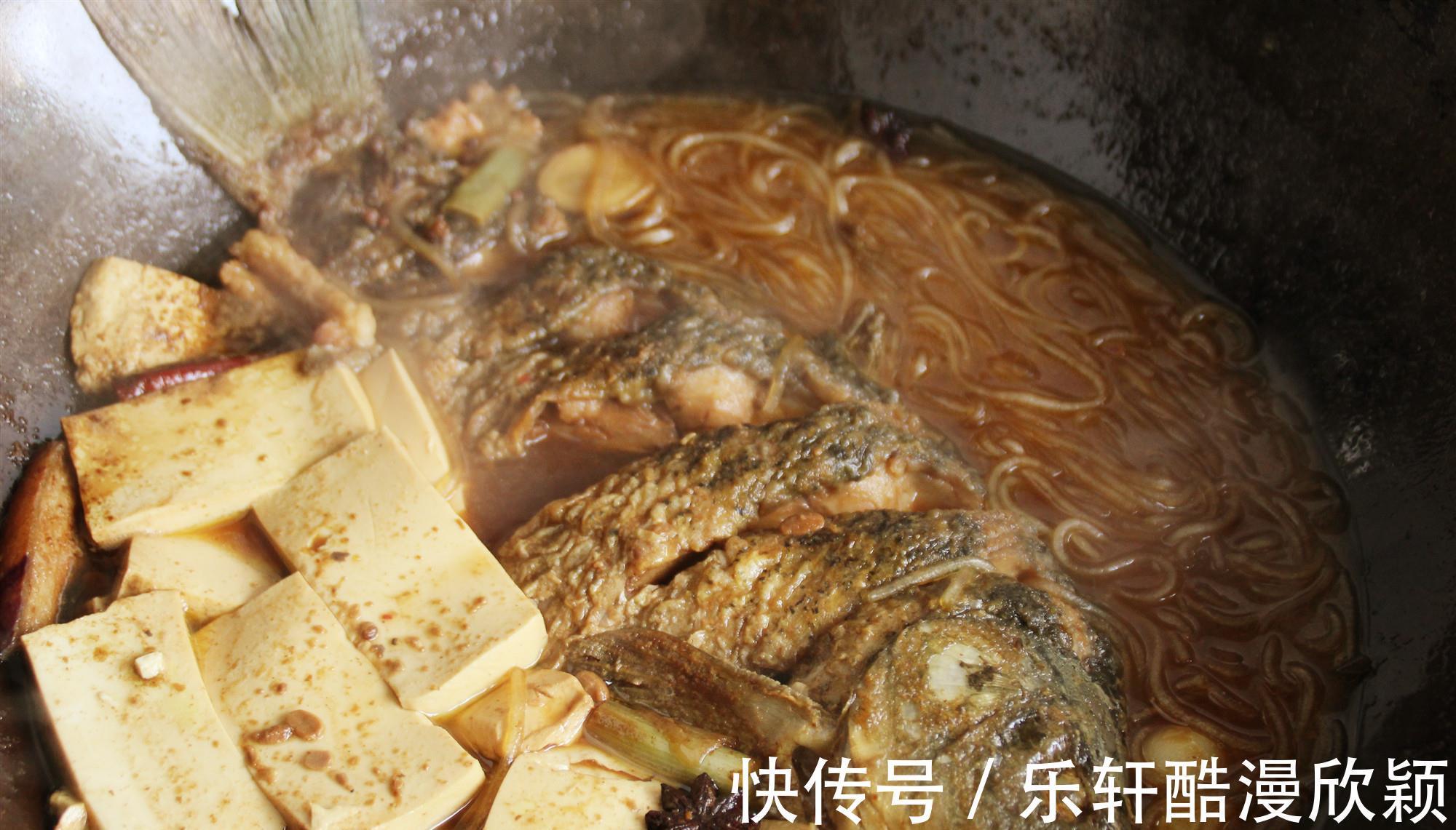 东北“有名”的8道炖菜，一口大铁锅，乱炖整个人间！