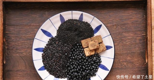 红糖|怕热多吃它,不磨豆浆不泡醋,每天吃2勺好处多,夏天别忘了吃!