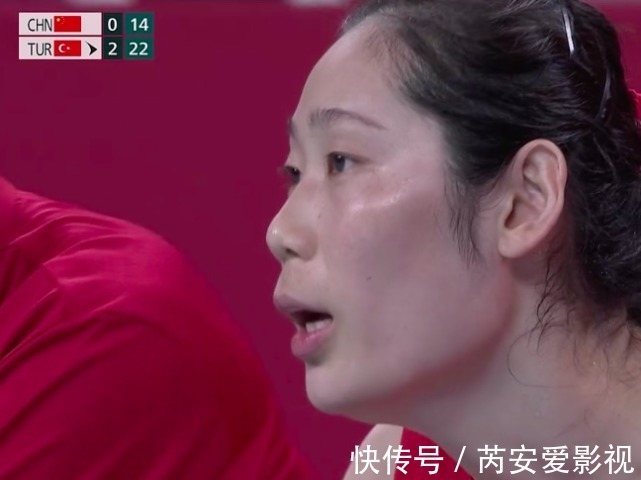 世锦赛|郎平含泪给出最后建议,朱婷却仍义无反顾出战,女排队长令人担忧