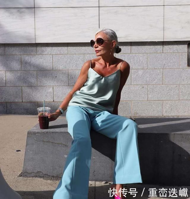 想要显年轻的中年女人，最实用的“减龄”形象打造，2招改头换面