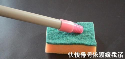 你家里有用旧不要的百洁布吗?这个用途太聪明了,越早知道越好