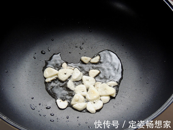 荷兰豆|这三样食材一起炒,脂肪最怕见到它,晚餐这么吃,衣服改穿小一码