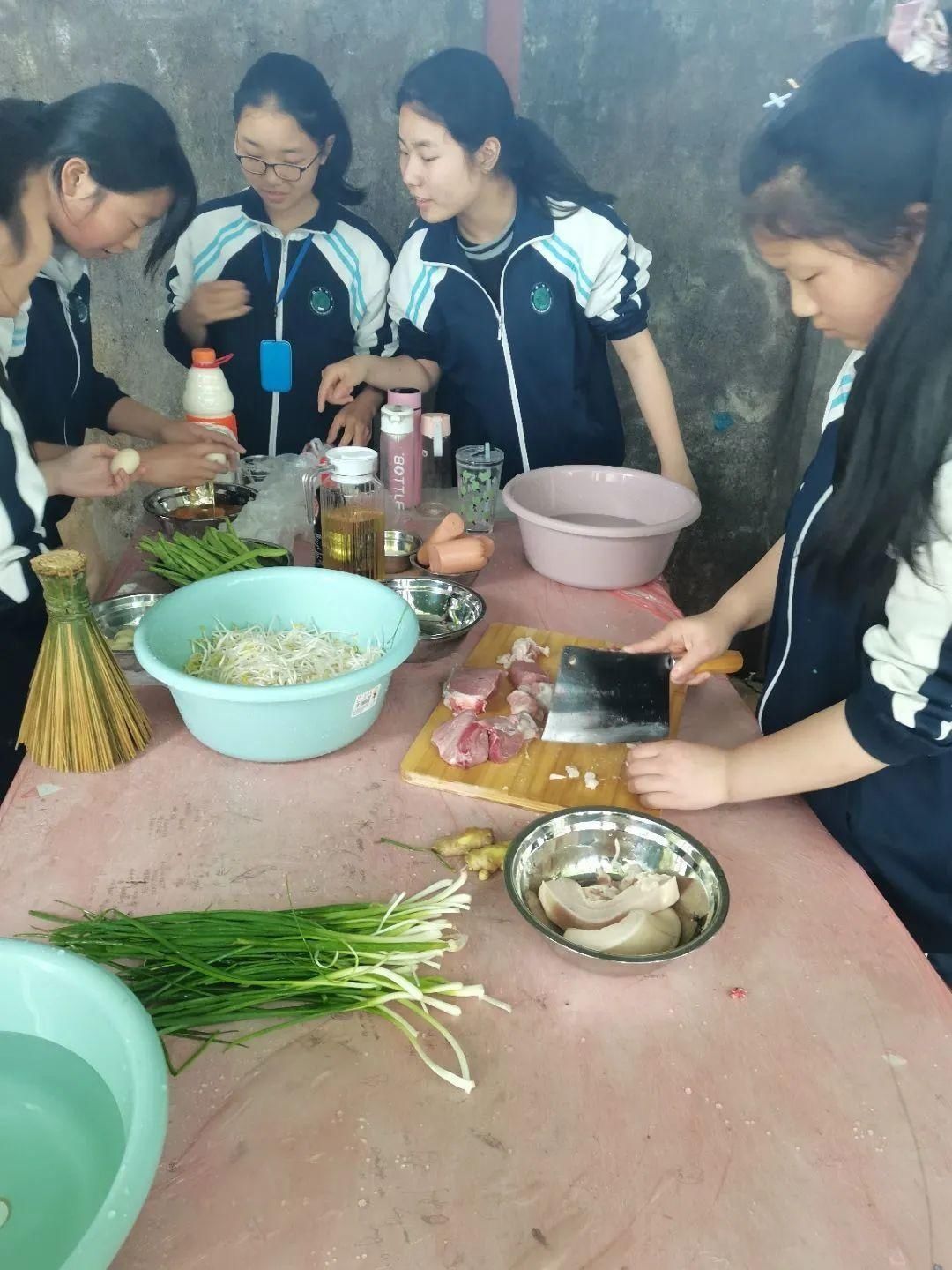 【品质白中●化雨】白关中学劳动教育之“快乐厨房”