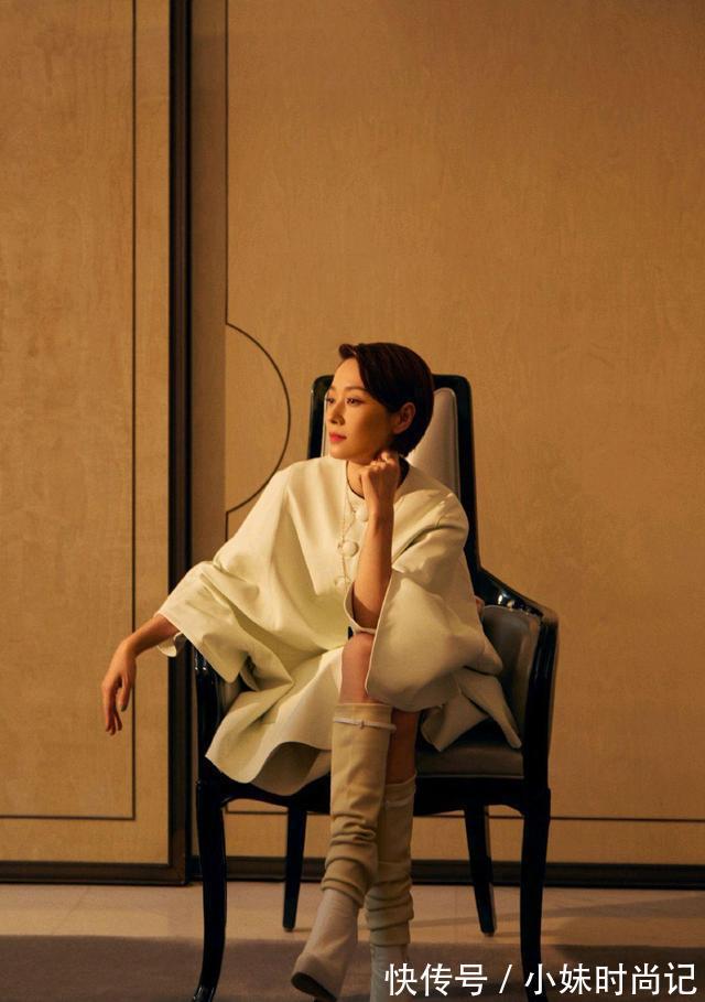 洋气|马伊琍的时尚品味太高超,一袭白色斗篷裙浪漫温柔,洋气精致