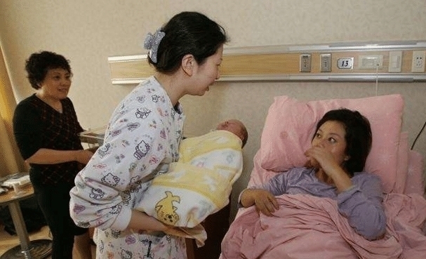 妈妈|产妇刚生完宝宝,忽然一句“想上厕所”,医生大喊:准备手术
