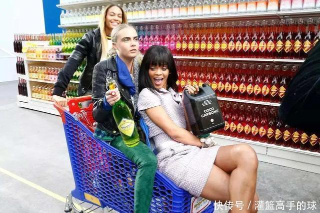 秀场|在华丽的时装背后,那些极具创意的秀场场景设计(上)