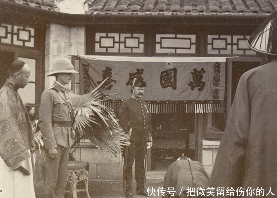 县太爷|晚清官员顶戴花翎,县太爷断案现场,妻妾成群的地主