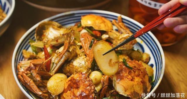 大闸蟹|原来大闸蟹可以有这么多吃法,他是秋季餐桌上美的风景