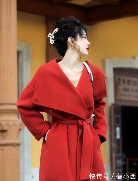 下半身 年末就要穿“红色大衣”,显白显气质,奔四的女人穿上年轻10岁!