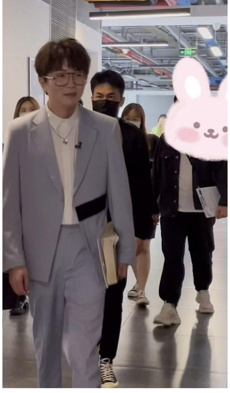 毛不易又干回護(hù)理老本行？不！他剛發(fā)新《誅仙》主題曲呢