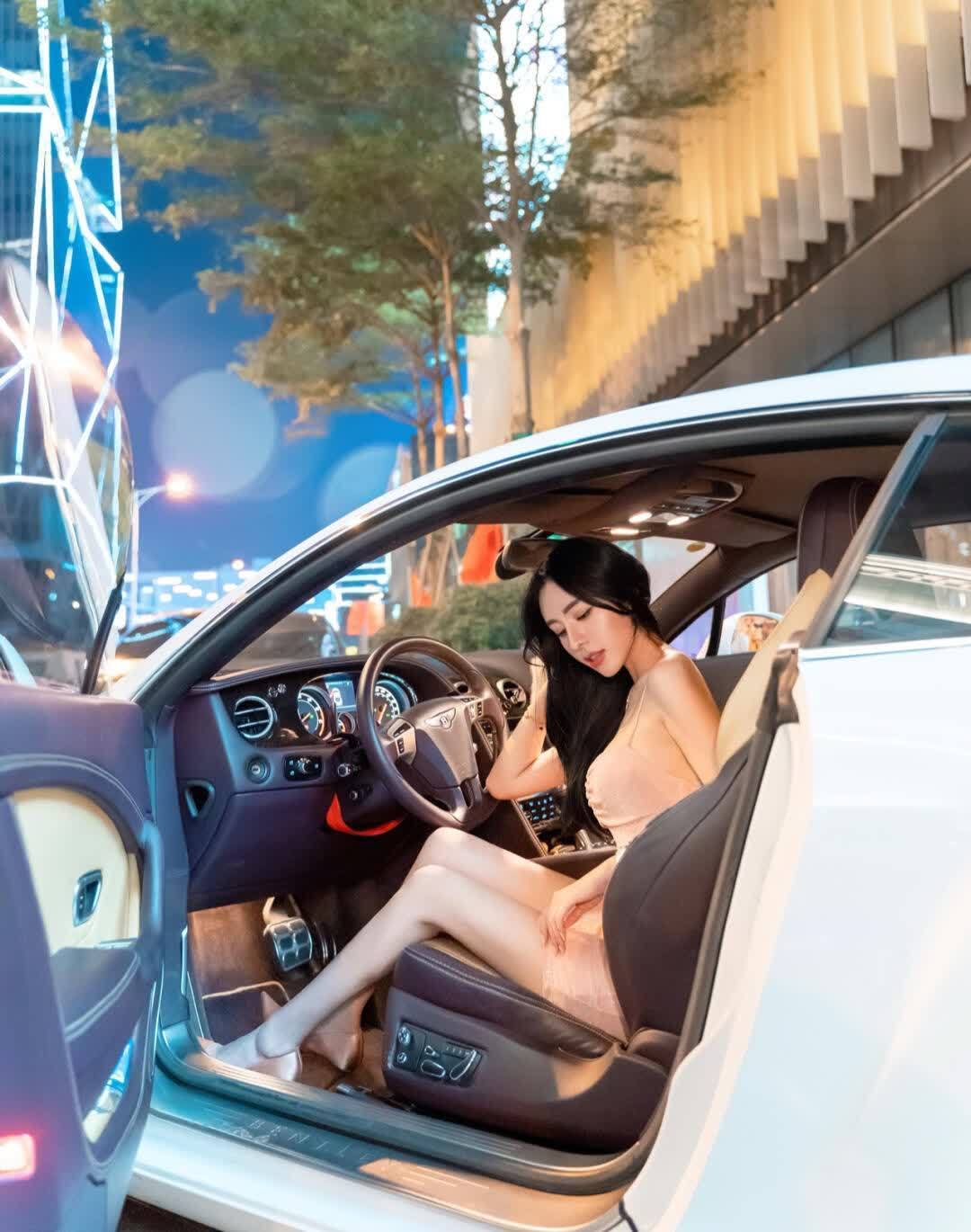 吊带短裙 粉色吊带短裙姐姐太赞了, 优雅大方温柔美丽端庄, 爱了吗