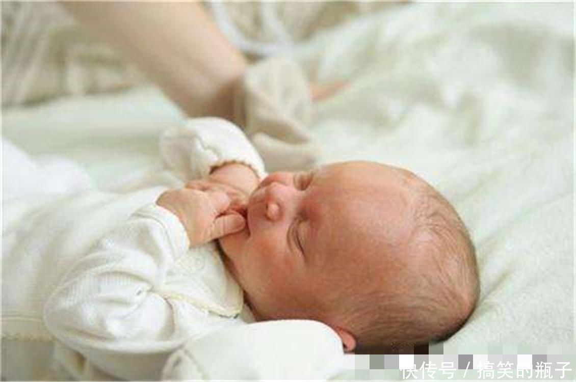 妈妈|宝宝出生时“丑哭”妈妈,被嫌弃长大,如今颜值完美逆袭,真好看